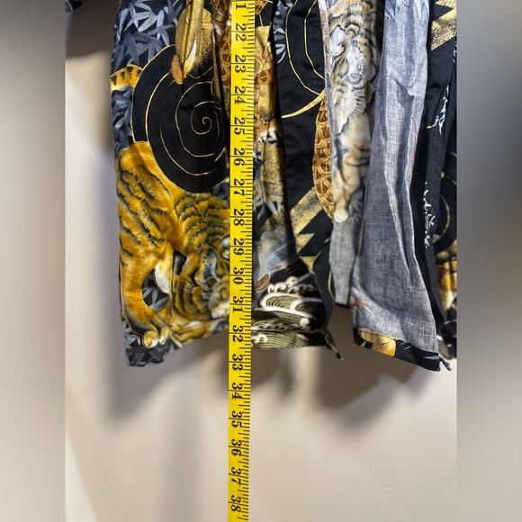 New Golden Dragon Traditional Kimono Size 35in. Gold Unisex Belted Classic - Picture 11 of 11